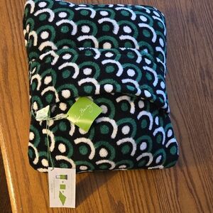 Vera Bradley Black and Green Geometric Throw